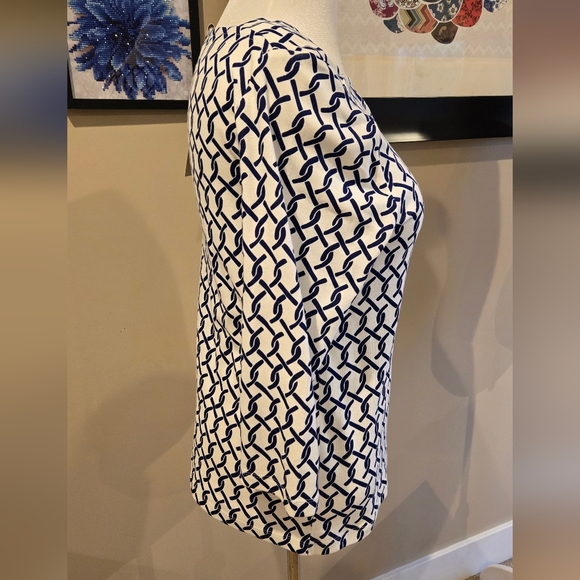 Chico's Size 2 3/4 Sleeve Blue and White Chain Pattern Blouse - Picture 2 of 8